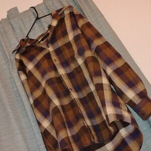 Roundtree & Yorke Casuals long sleeve Flannel shirt.
